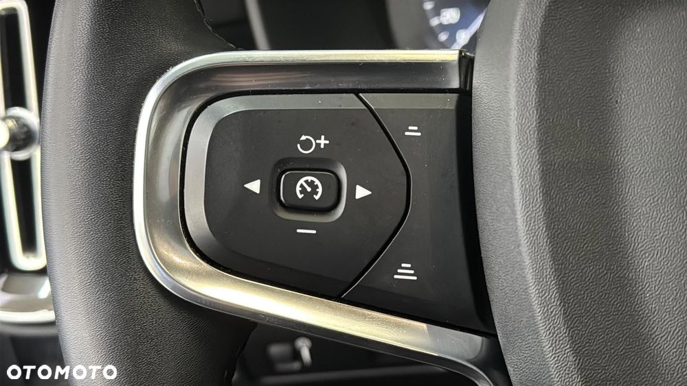 Volvo XC 40 T3 Inscription - 28