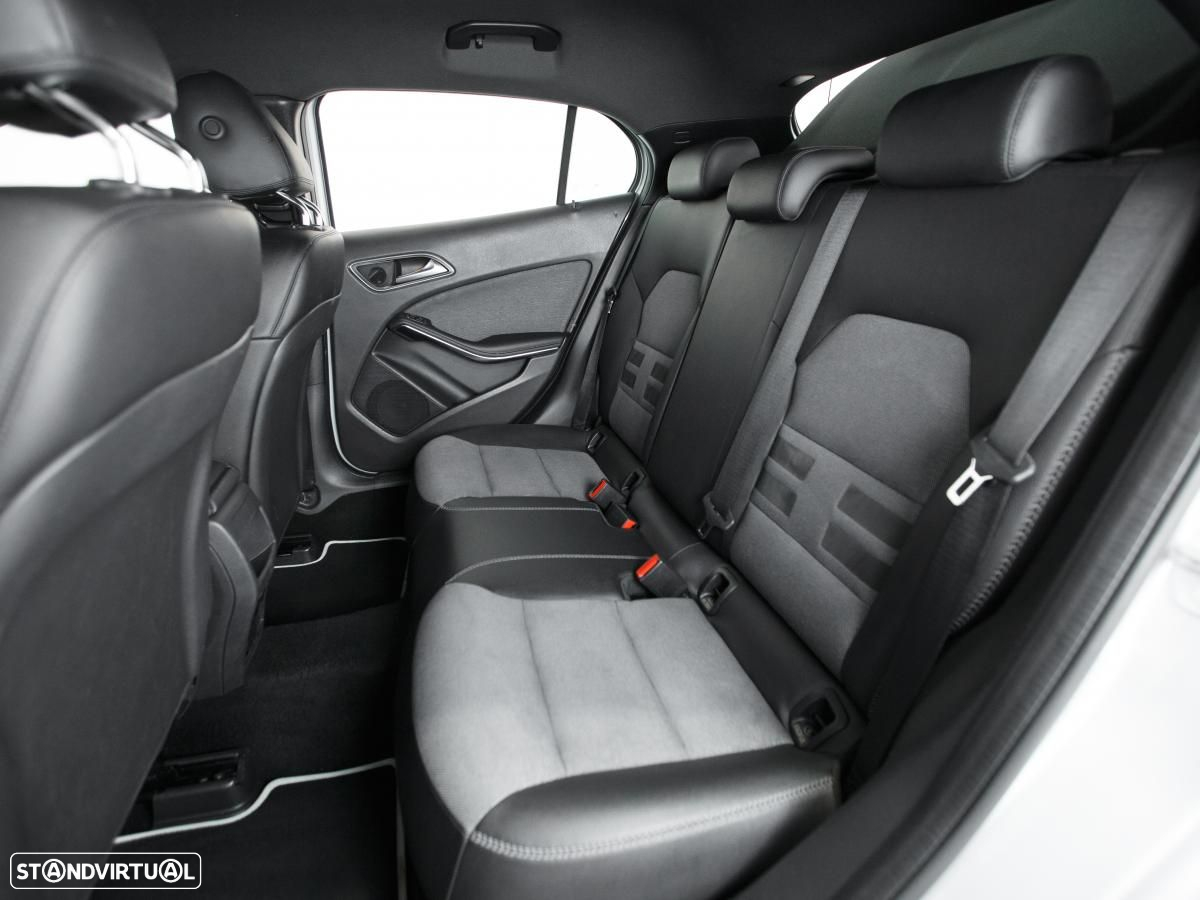 Mercedes-Benz GLA 180 - 10