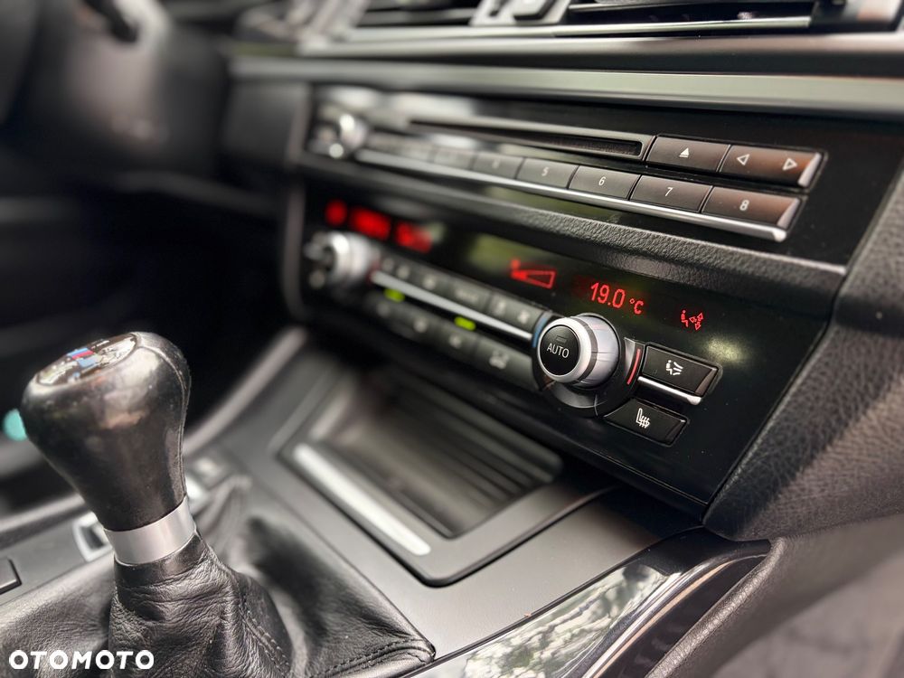 BMW Seria 5 520d - 23