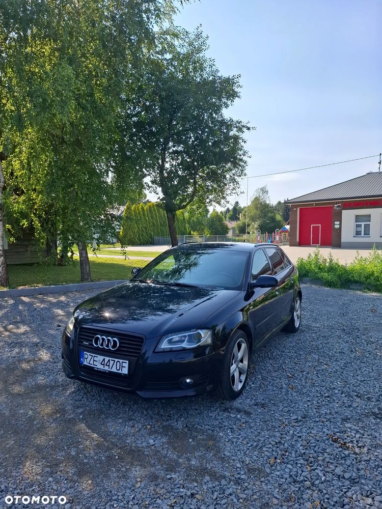 Audi A3 Sportback 2.0 TDI DPF Quattro Ambiente - 1