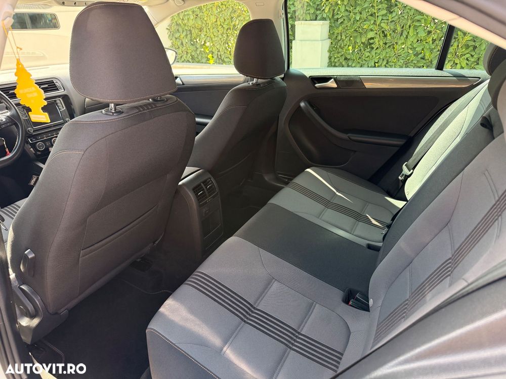 Volkswagen Jetta 2.0 TDI BlueMotion Technologie Allstar - 8