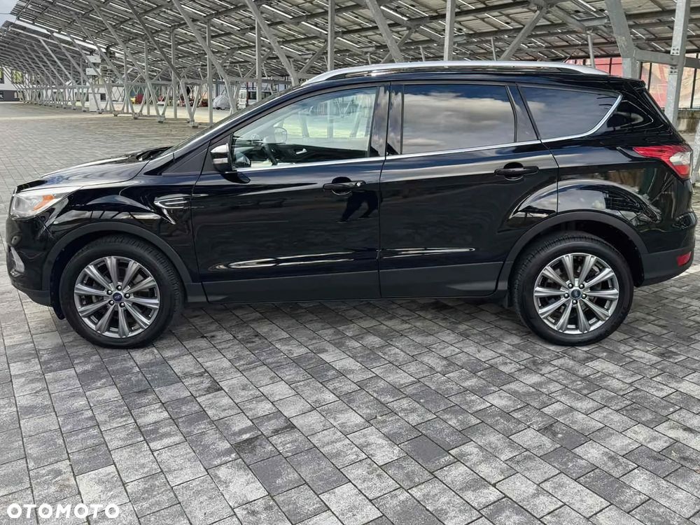 Ford Escape 2.0 EcoBoost AWD Titanium - 4