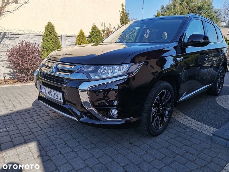 Mitsubishi Outlander 2.0 4WD Plus - 2
