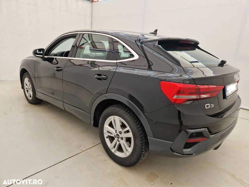 Audi Q3 2.0 40 TDI quattro S tronic Advanced - 4