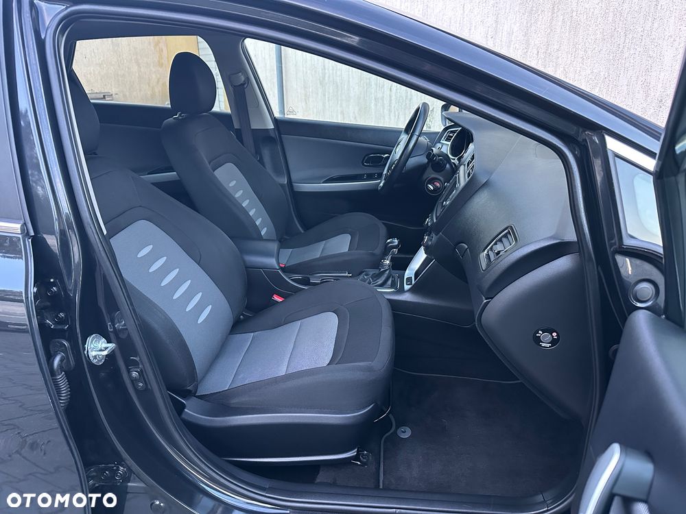 Kia Ceed 1.6 CRDi 128 ISG Dream Team Edition - 25