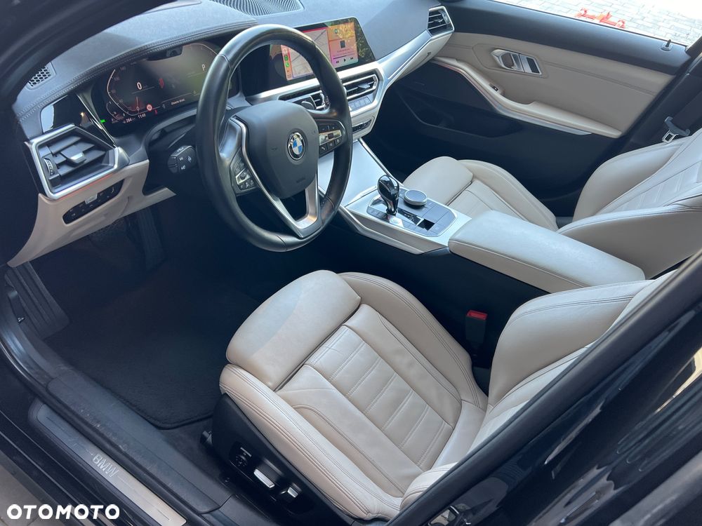 BMW Seria 3 320d Luxury Line sport - 13