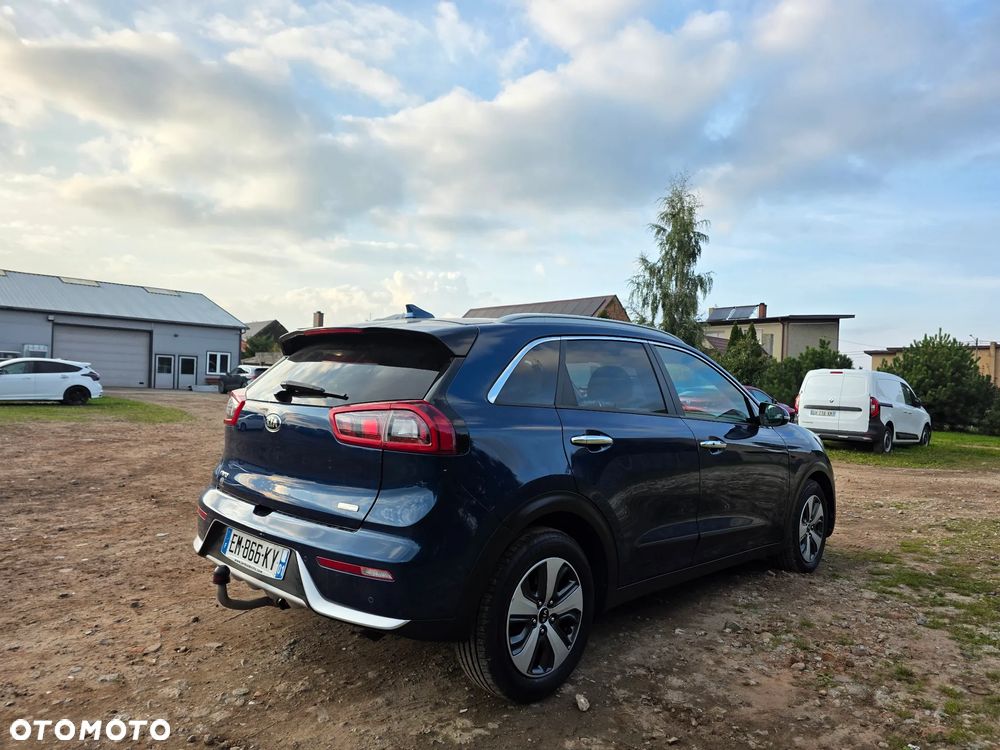 Kia Niro 1.6 GDI Hybrid M - 6