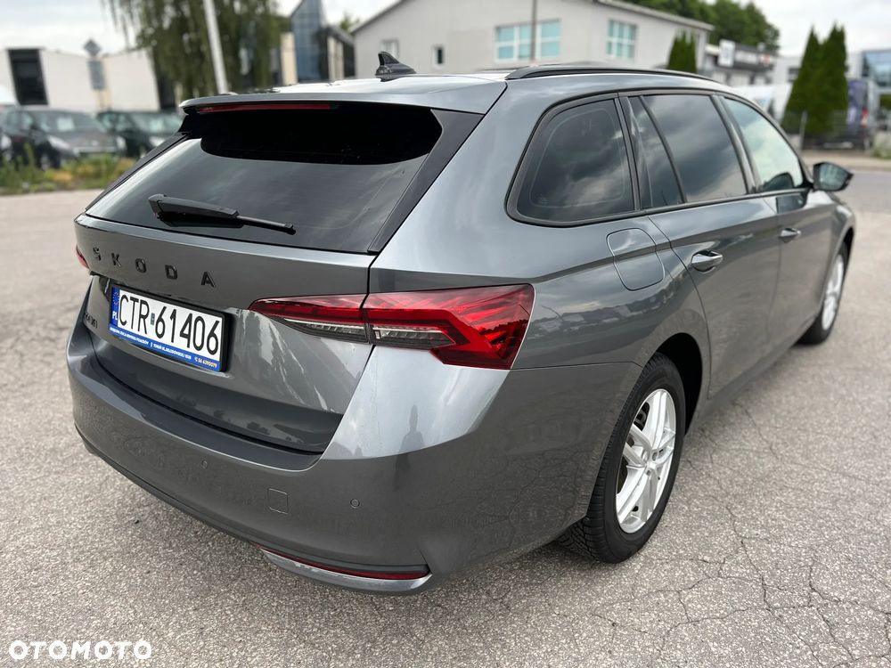 Skoda Octavia 2.0 TDI Selection DSG - 33