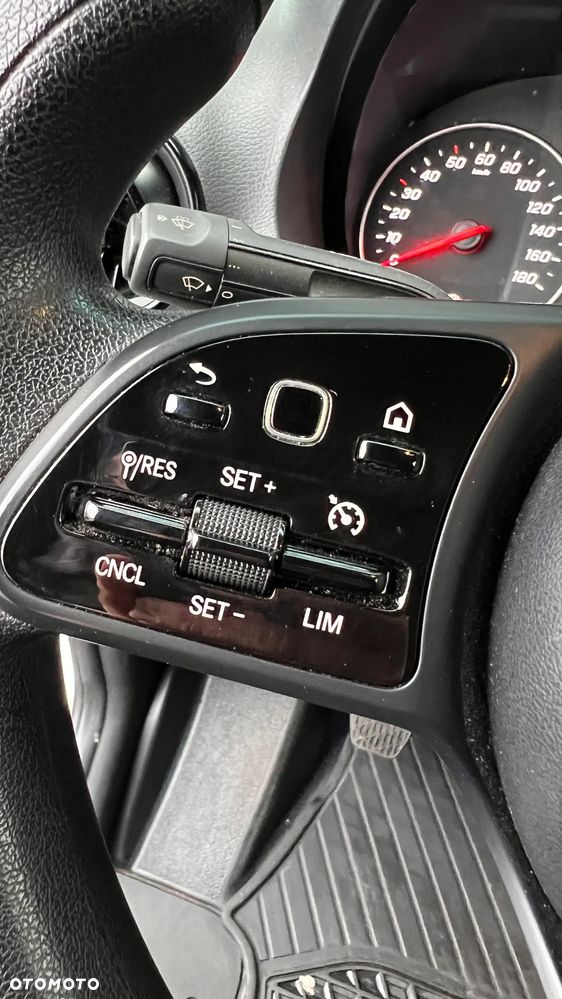 Mercedes-Benz Sprinter - 14