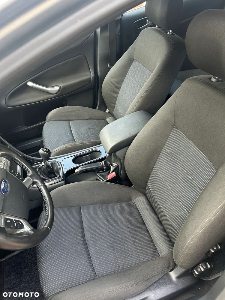 Ford Mondeo - 15