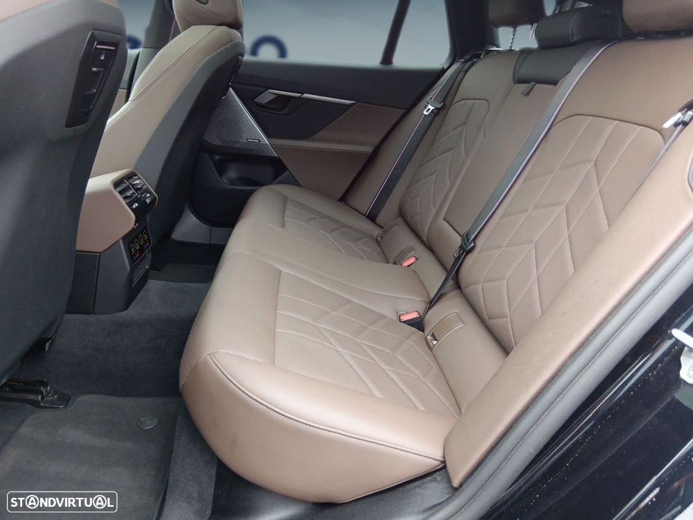 BMW 530 e Pack Desportivo M Pro - 14