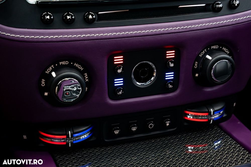 Rolls-Royce Ghost Black Badge - 37