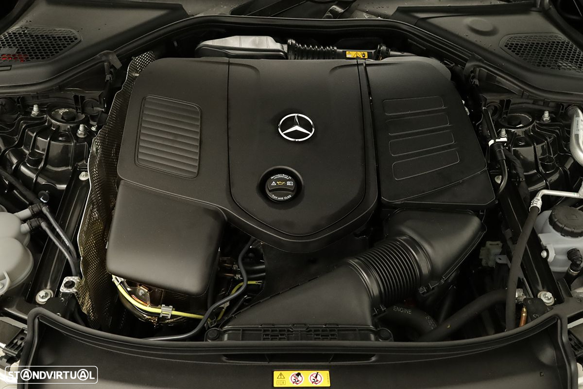 Mercedes-Benz E 300 Standard - 27