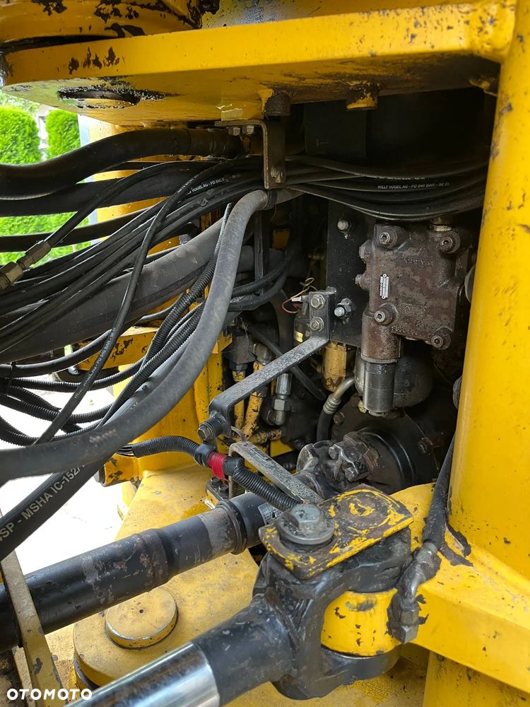 Komatsu WA 320-3H - 11