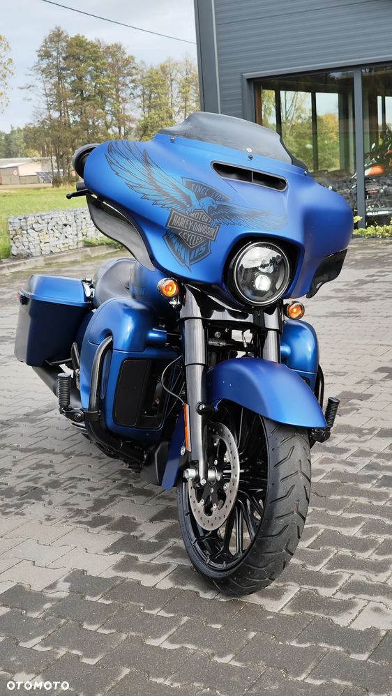 Harley-Davidson Touring Street Glide - 11