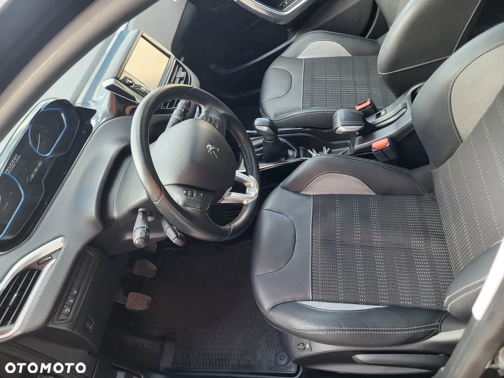 Peugeot 2008 BlueHDi 100 STOP & START Allure - 9