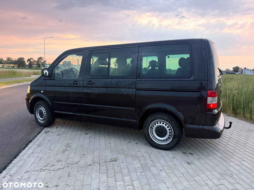 Volkswagen Multivan - 5