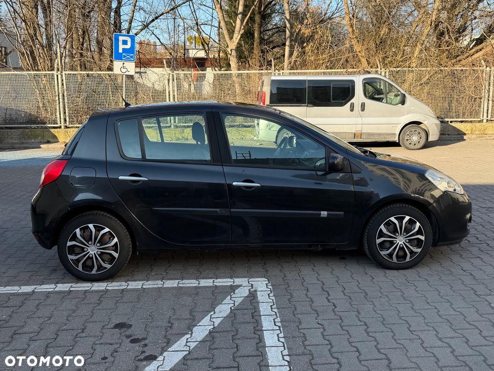 Renault Clio 1.2 16V Alize Euro5 - 10