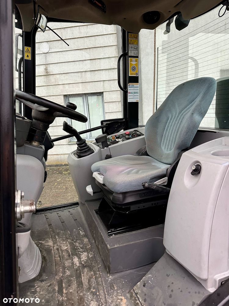 Caterpillar CAT 908 H2 - 5