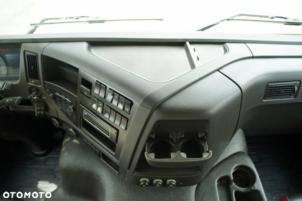 Volvo FMX 460 / 8x4 / WYWROTKA TYLNOZSYPOWA / HYDROKLAPA / PLANDEKA ELEKTRYCZNA / I- SHIFT / EURO 6 - 34