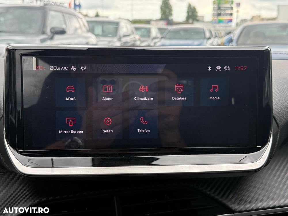 Peugeot 2008 1.2 L PureTech STT EAT8 Allure - 23