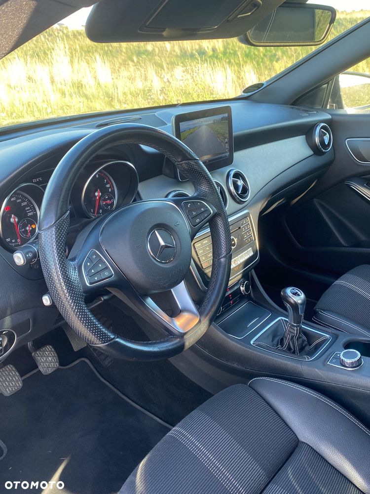 Mercedes-Benz CLA 180 - 19