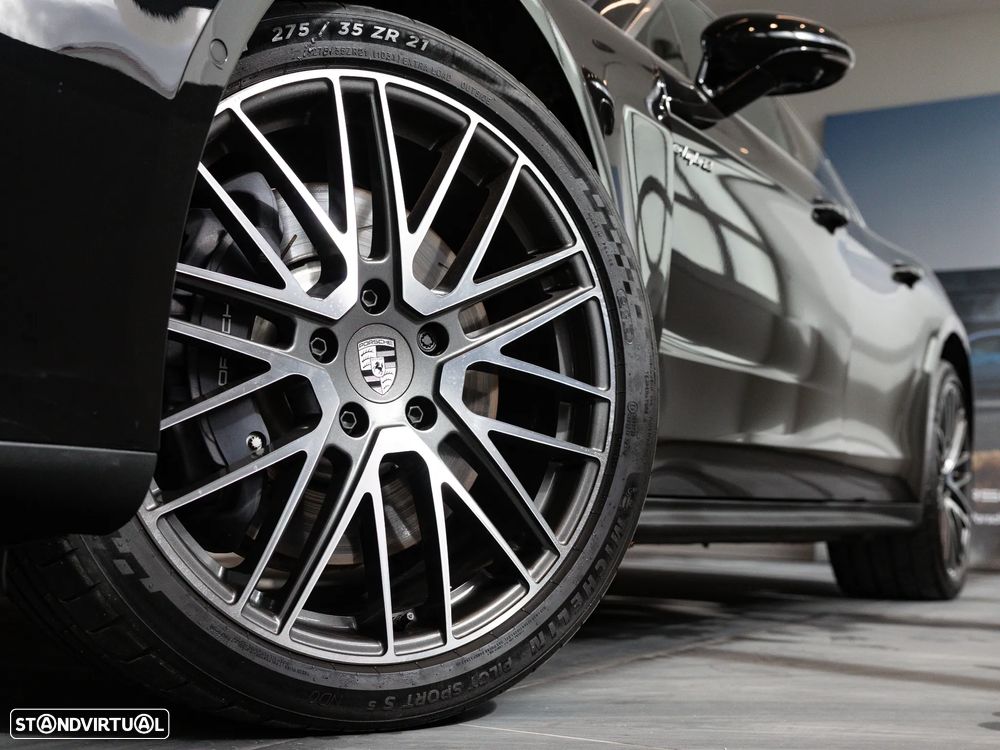 Porsche Panamera 4 E-Hybrid - 13