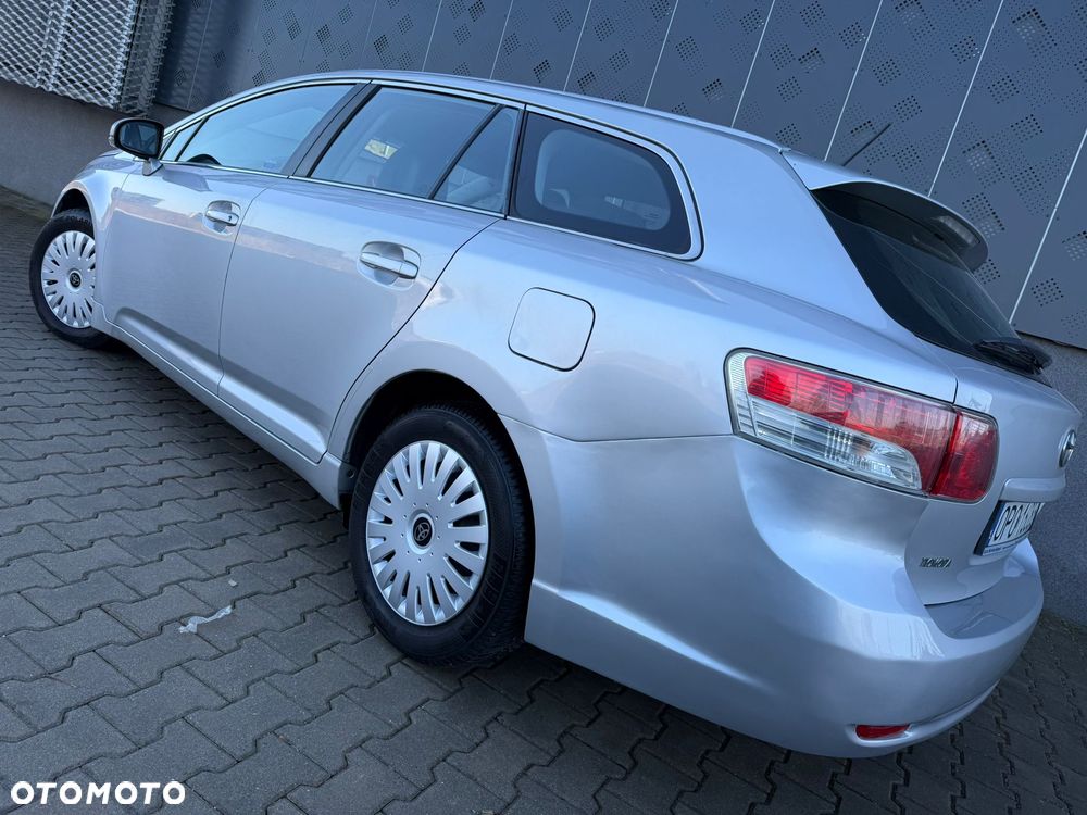 Toyota Avensis 2.0 D-4D Luna - 5