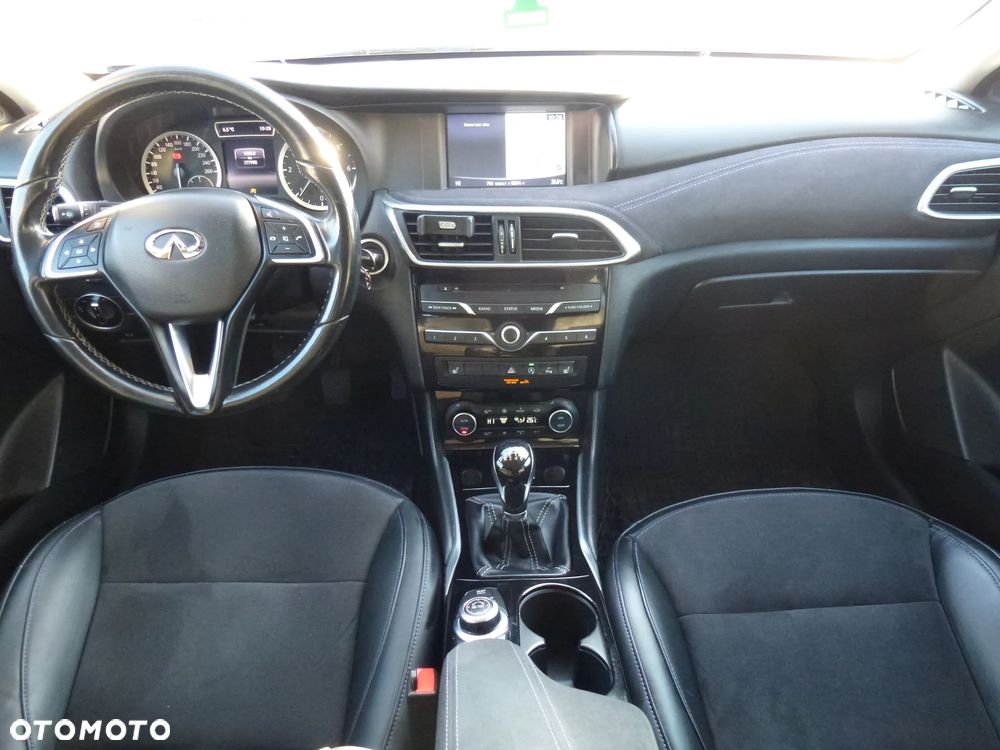 Infiniti Q30 1.5d Premium - 10