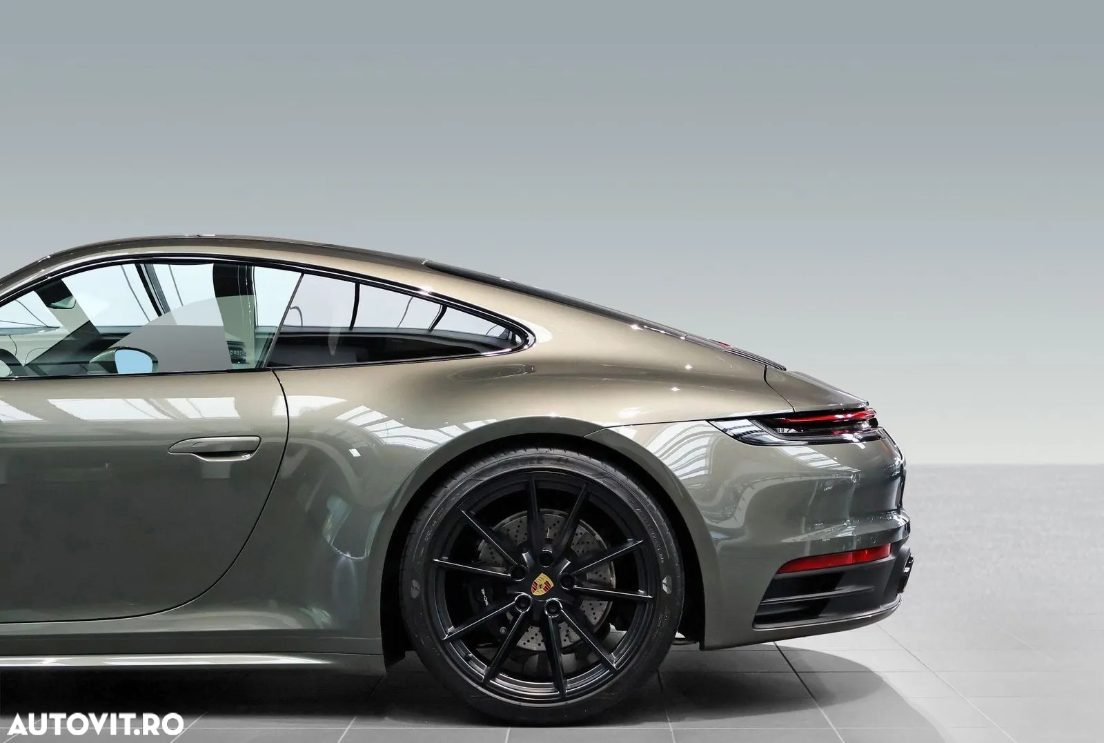 Porsche 911 Carrera 4S - 9