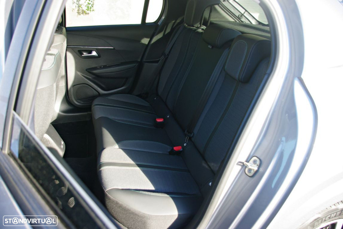 Peugeot 208 1.2 PureTech Allure - 25