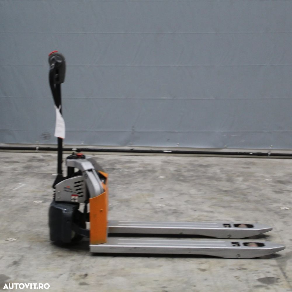 Still Transpaleta electrica ECH 12C - 1