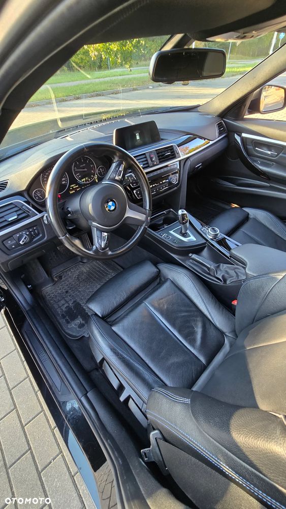 BMW Seria 3 320d M Sport - 10