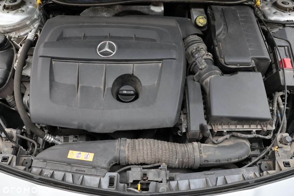 Mercedes-Benz CLA 180 d AMG Line - 35