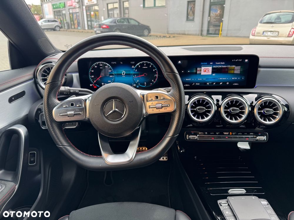 Mercedes-Benz CLA 180 7G-DCT AMG Line - 12