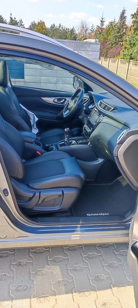 Nissan Qashqai 1.6 dCi 4 x 4 DPF Start/Stop tekna - 12