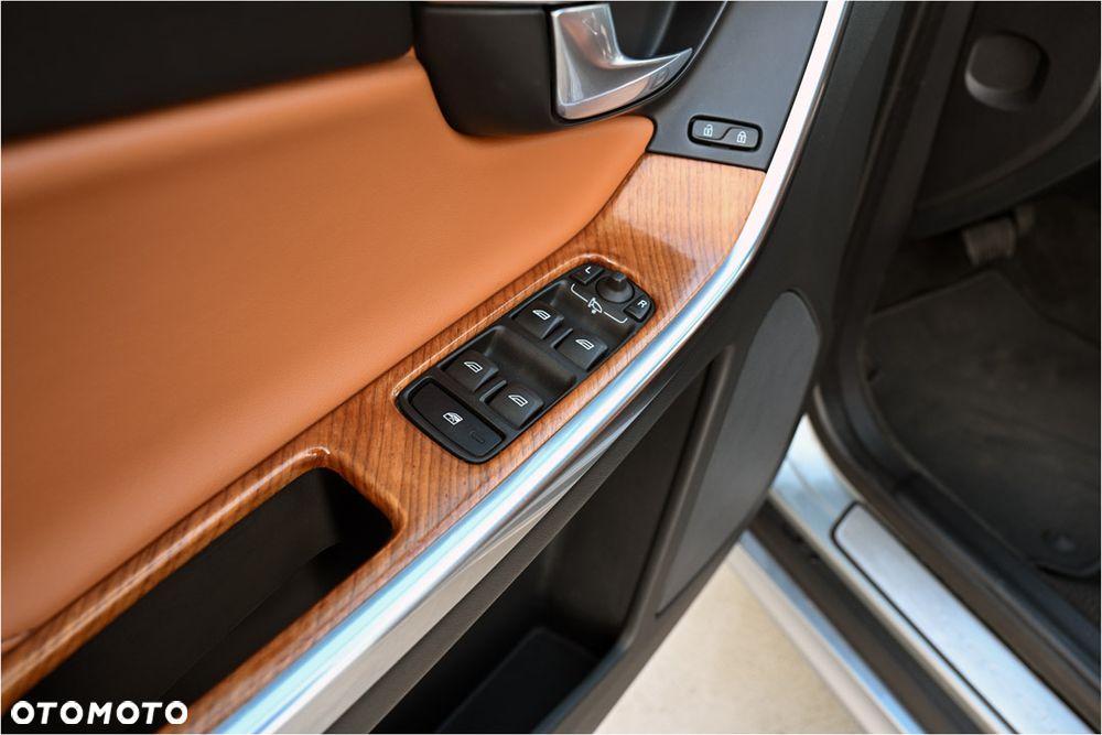 Volvo XC 60 D4 Geartronic Inscription - 29