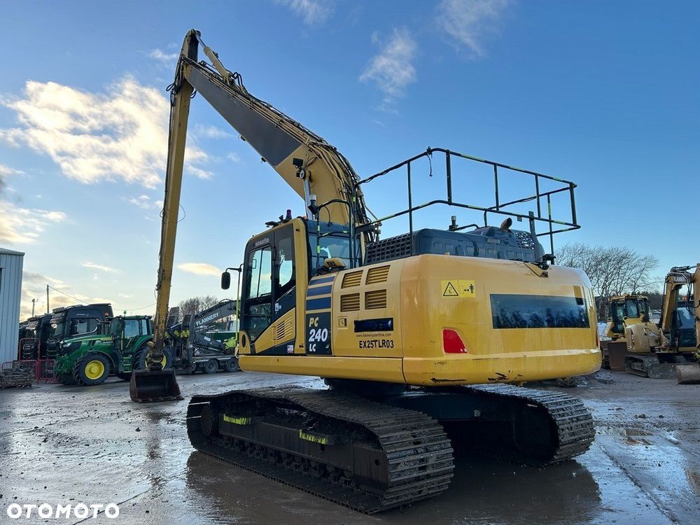 Komatsu PC240 - 6