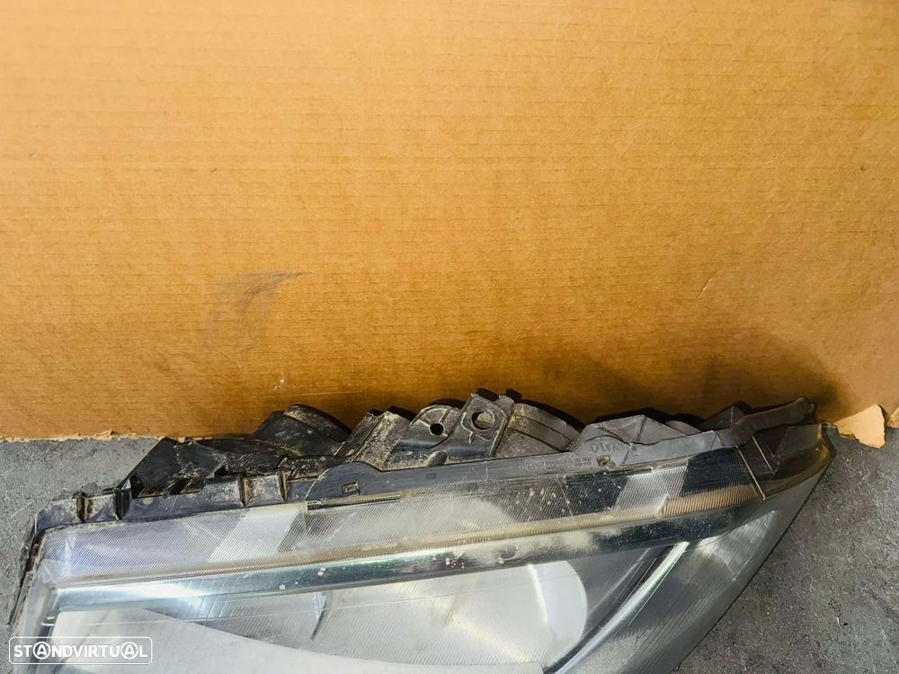 Farol Esquerdo Renault Megane II - 2002 / 2006 - 3