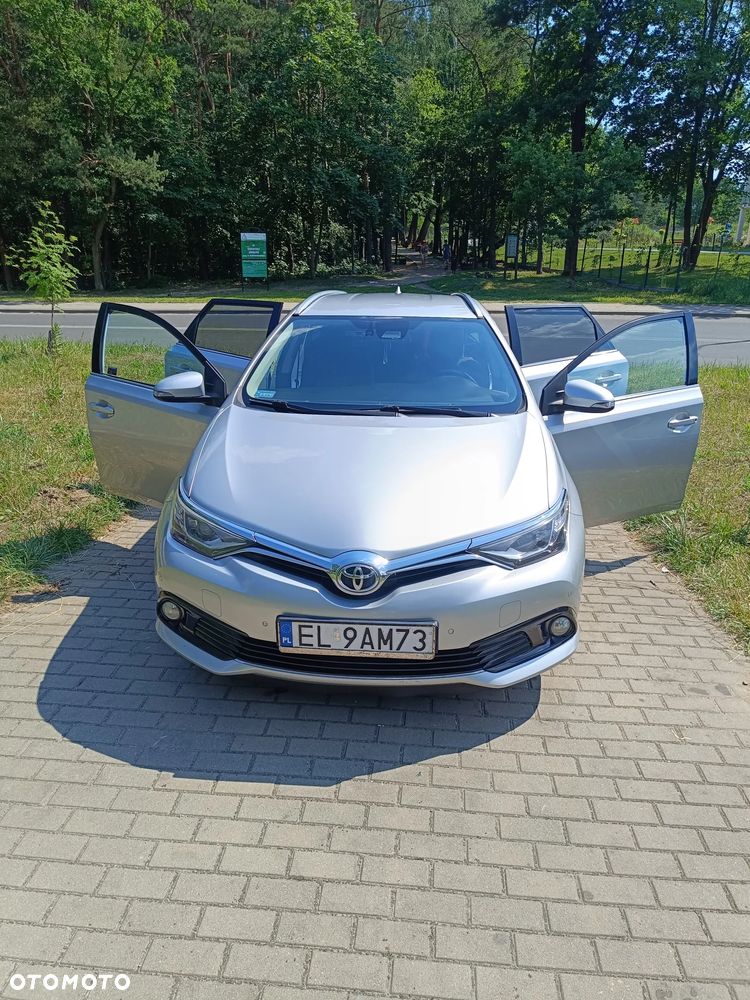 Toyota Auris 1.6 D-4D Prestige - 15