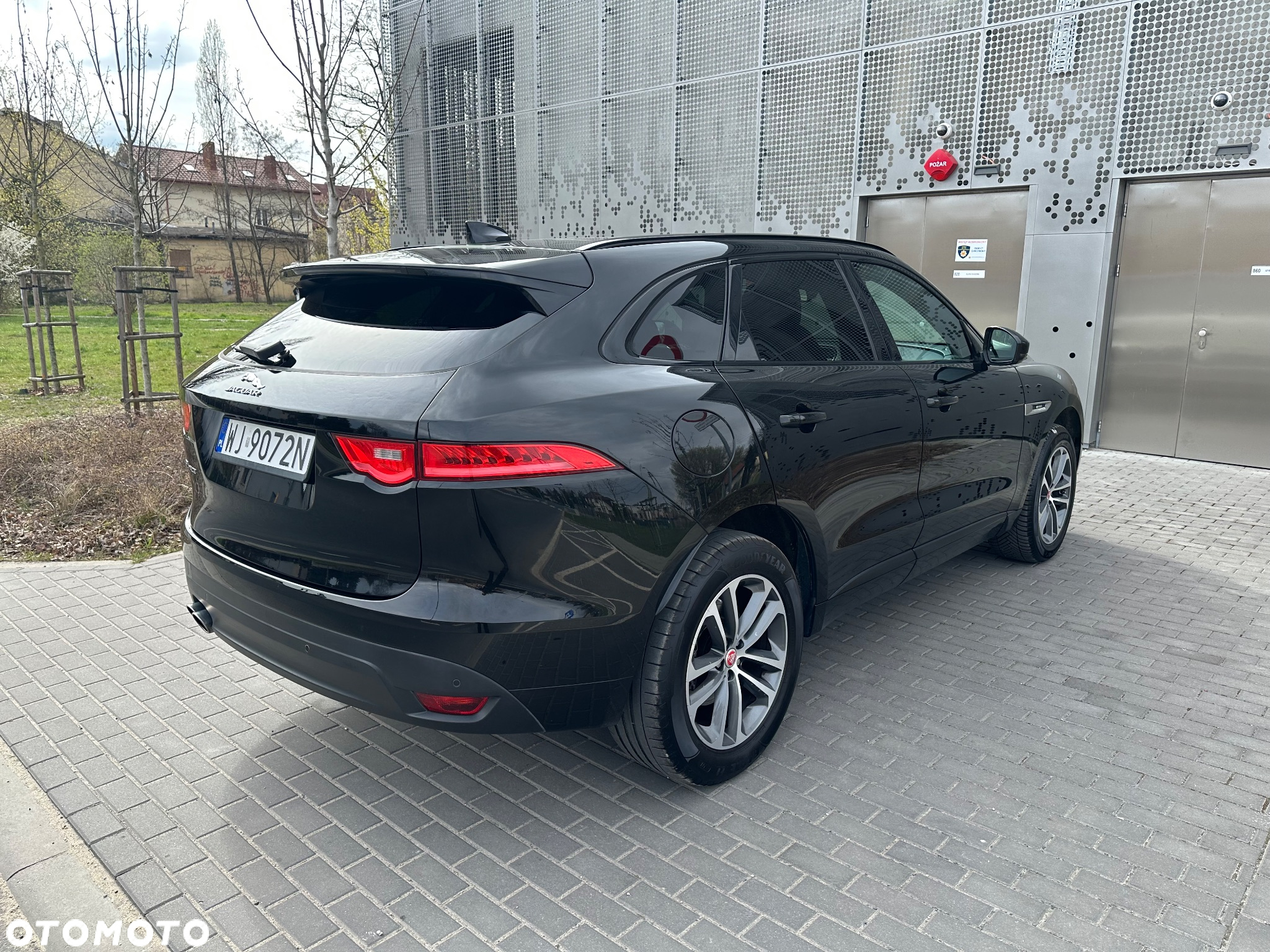 Jaguar F-Pace 2.0 i4D AWD R-Sport - 3