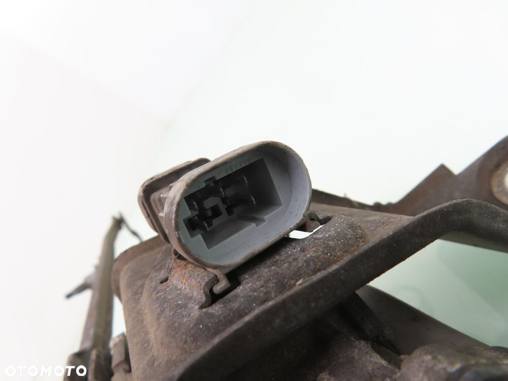 MECHANIZM WYCIERACZEK IVECO DAILY III - 2