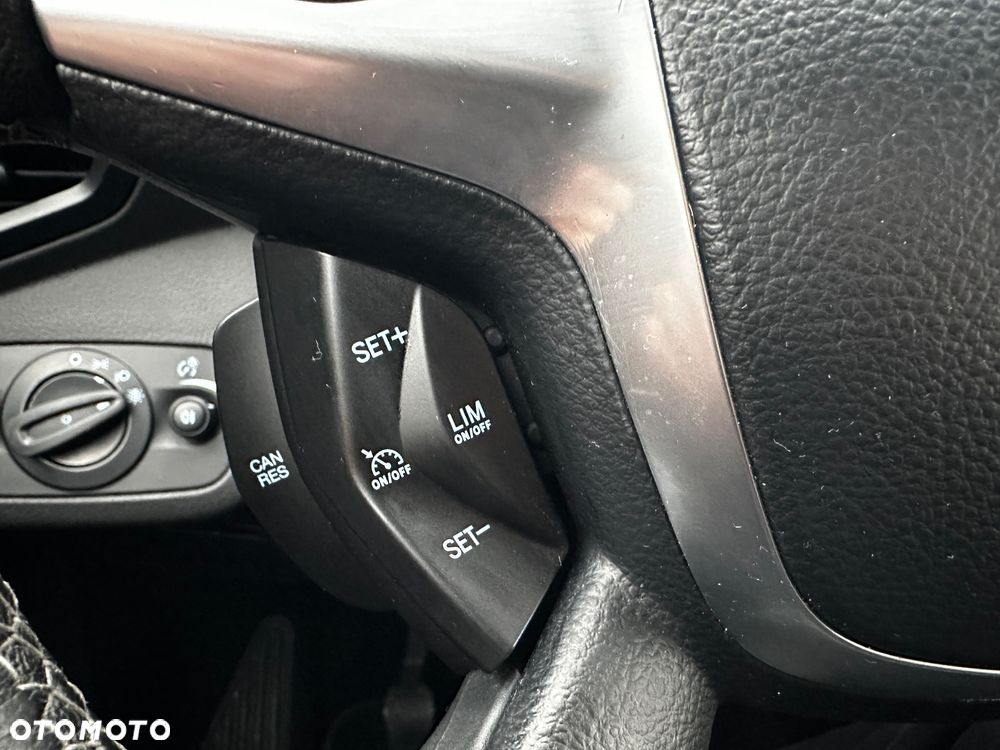 Ford Kuga 2.0 TDCi 2x4 Individual - 24