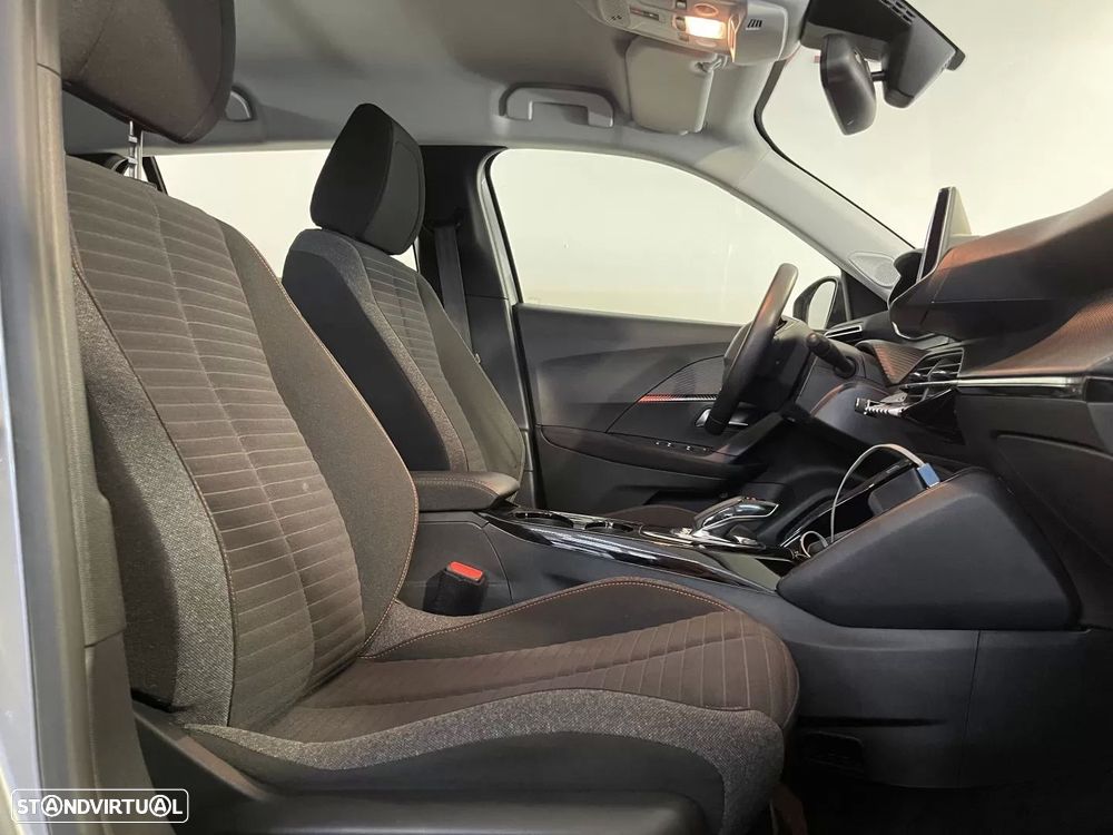 Peugeot e-2008 50 kWh Active Pack - 17