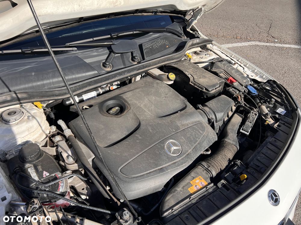 Mercedes-Benz GLA 200 7G-DCT AMG Line - 12