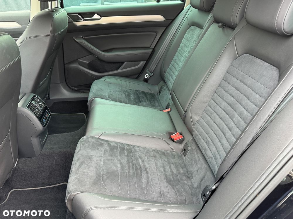 Volkswagen Passat - 9