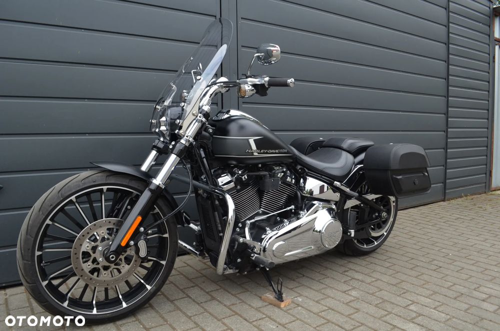 Harley-Davidson FXSB Breakout - 4