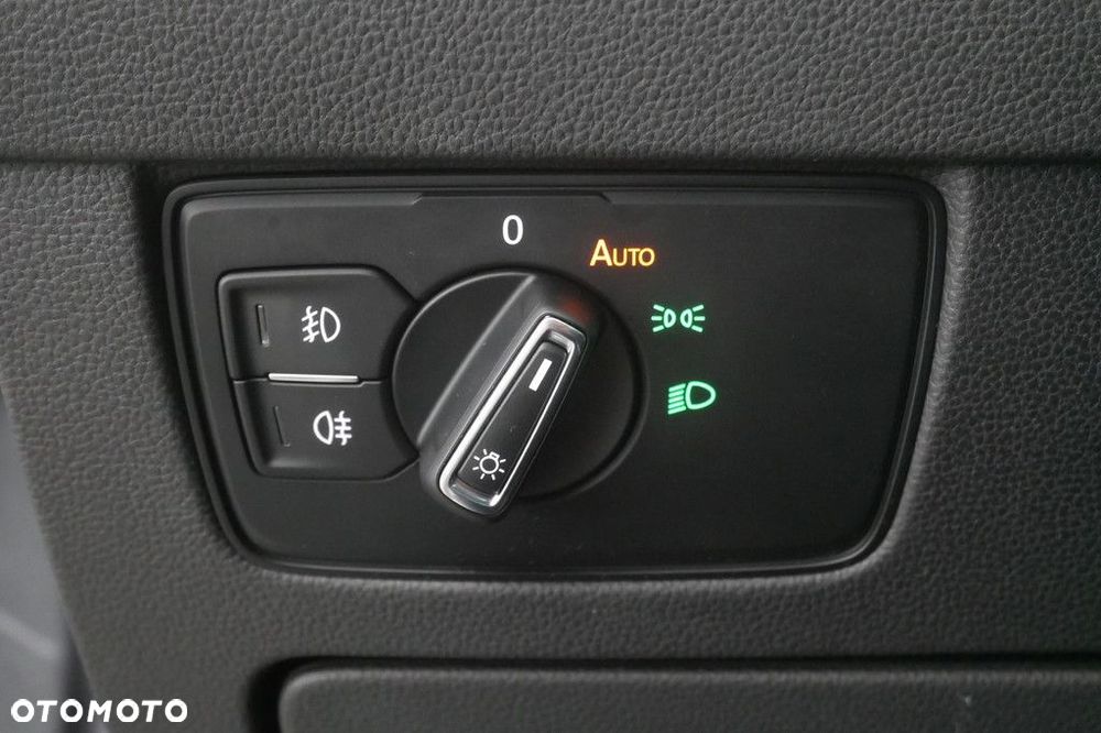 Volkswagen Passat - 29