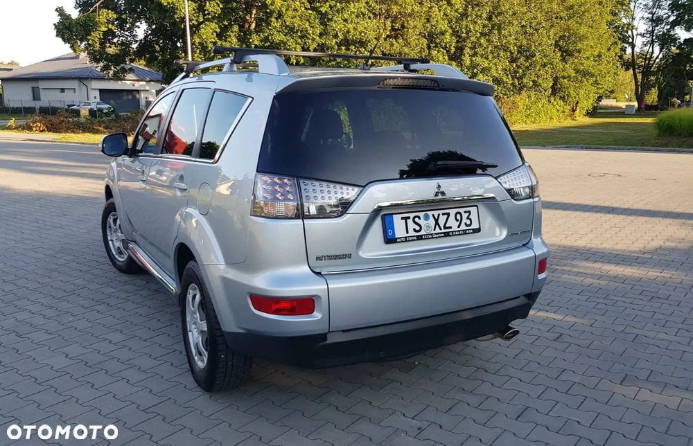 Mitsubishi Outlander 2.0 2WD Invite - 11