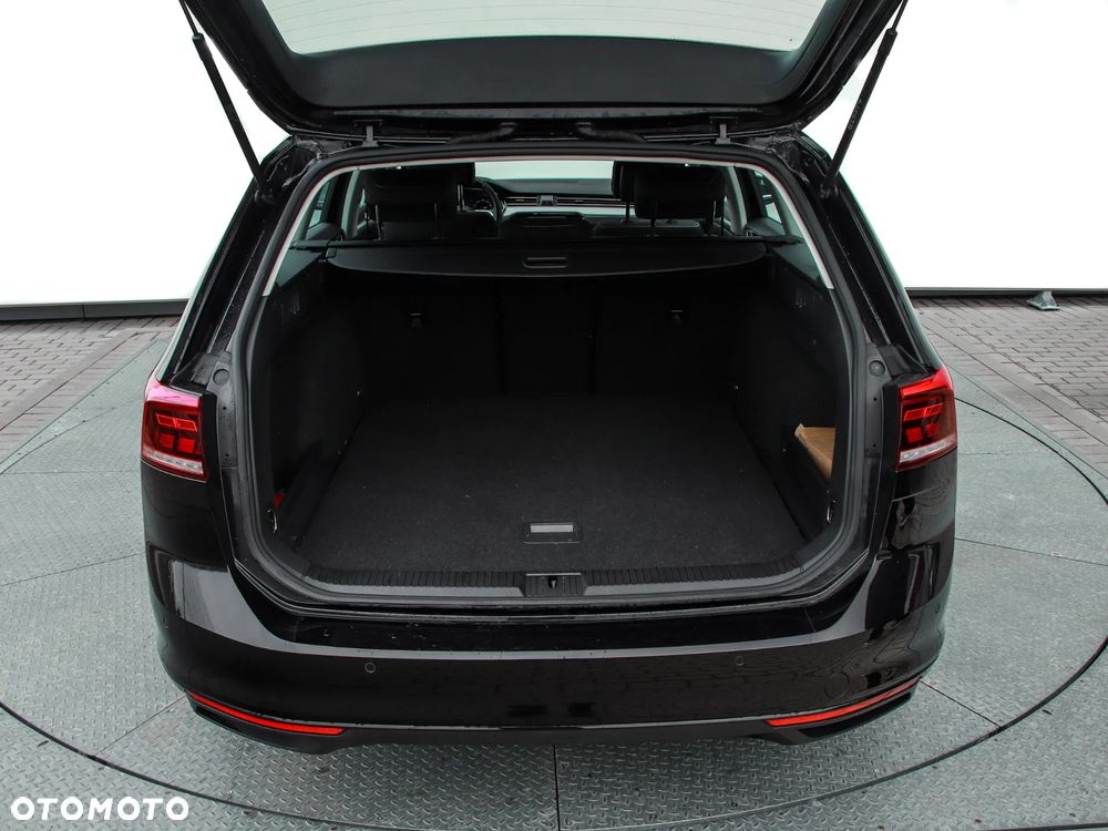 Volkswagen Passat Variant 1.5 TSI EVO Business DSG - 9